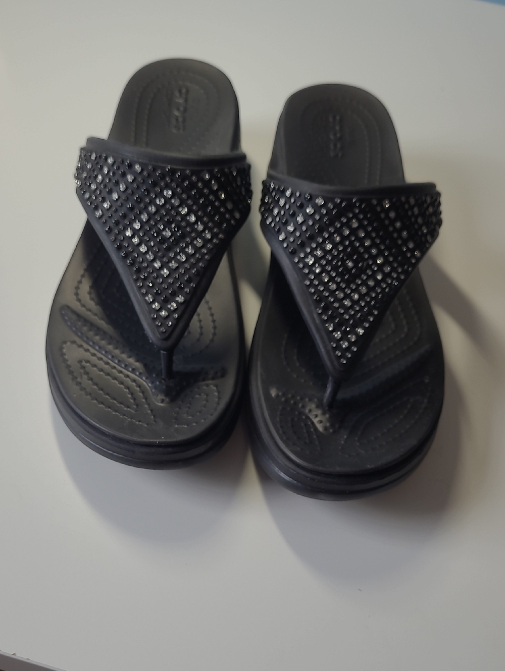 Women's Black Embellished Wedge Thong Crocs Sandals - Size 10